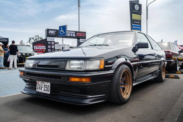 black toyota sprinter trueno